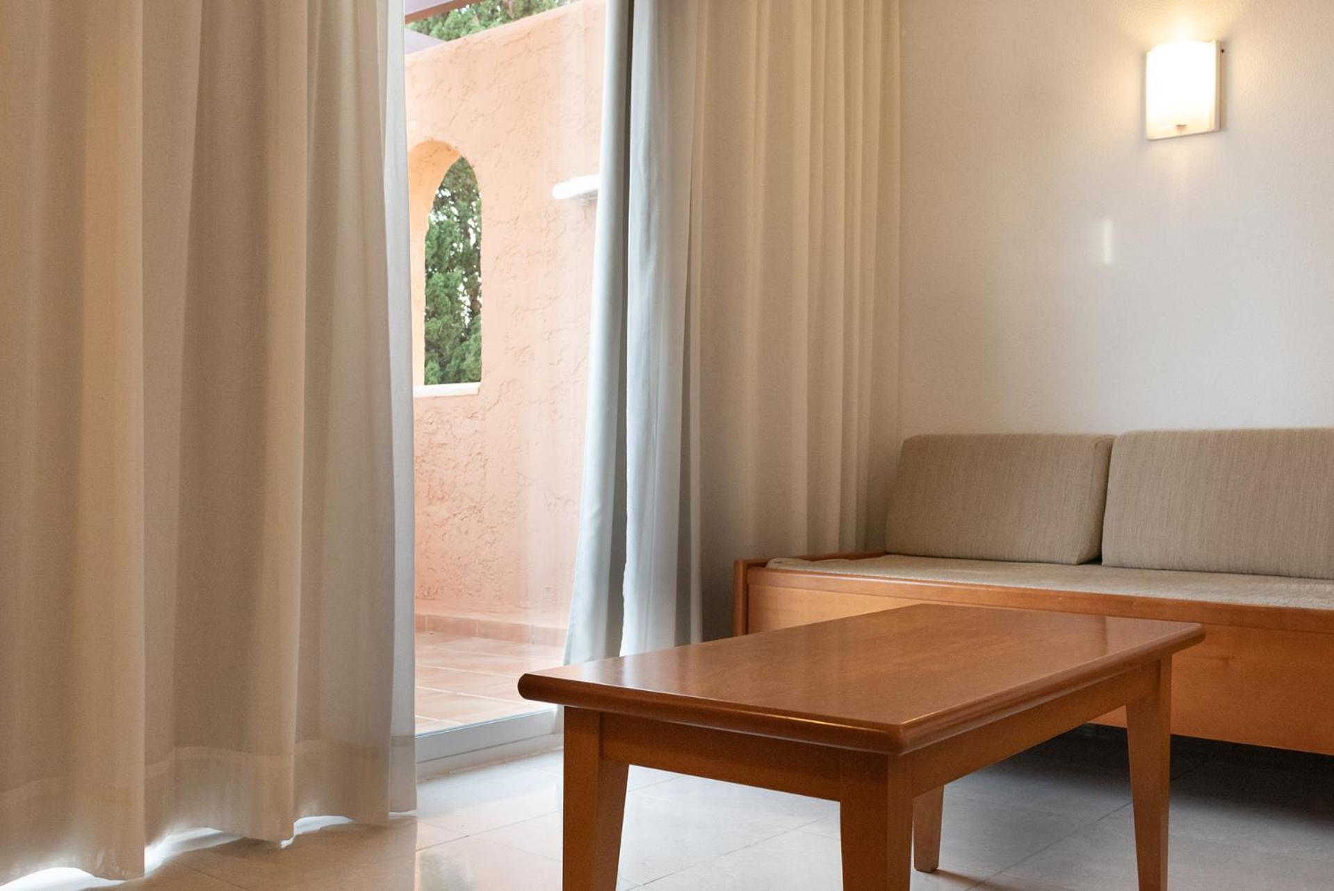 Aparthotel Ciudad Laurel Cala Millor  Ngoại thất bức ảnh
